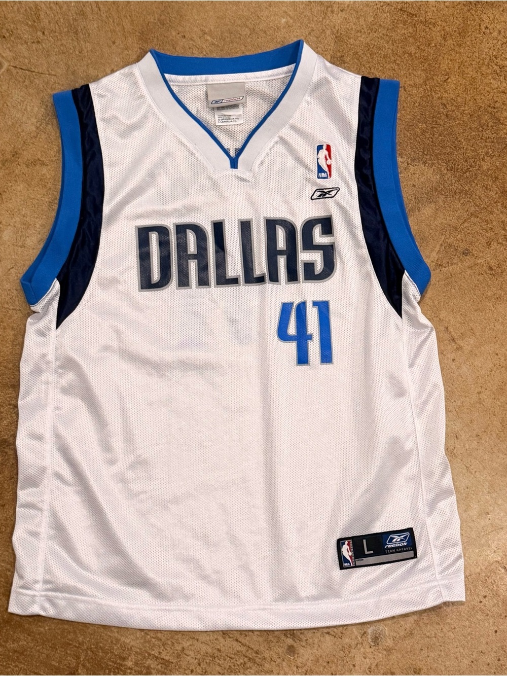 Dallas Mavericks #41 Dirk Nowitzki Reebok Youth large white jersey